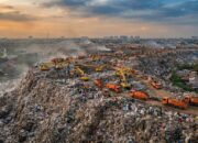 Bom Waktu di Perbatasan: Menakar Ulang 7.500 Ton Sampah & Nasib Bantargebang Bekasi