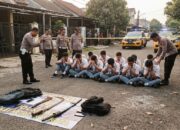Hanya Gara-gara Topi, Belasan Pelajar di Bekasi Serang Korban Pakai Celurit dan Samurai